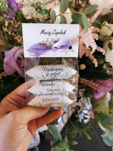 Krówki z nadrukiem - podziękowanie dla gości weselnych z winietką