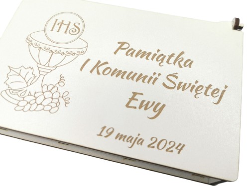 pamiątka kumunii z personalizacją.jpg