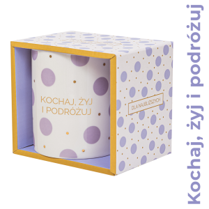 Pastelowy kubek z napisem Kochaj żyj podróżuj