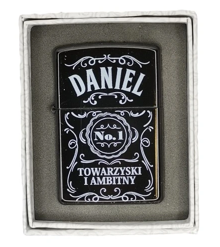 Daniel zapalniczka.png